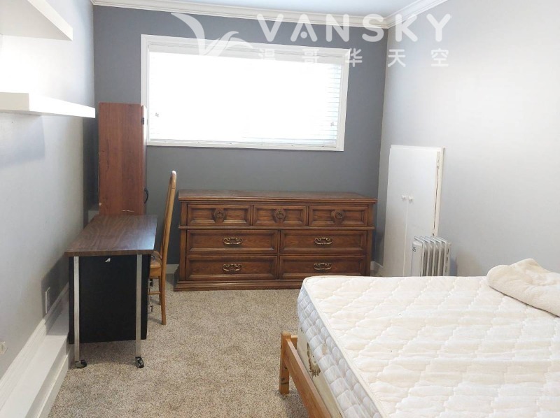 240801220429_bedroom 3.jpg